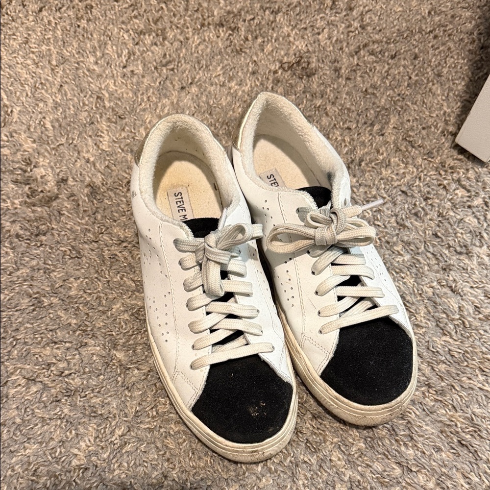 Steve Madden Black and White Casual Sneakers